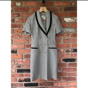 80 Vintage Petite Sophisticate Black & White Dress
